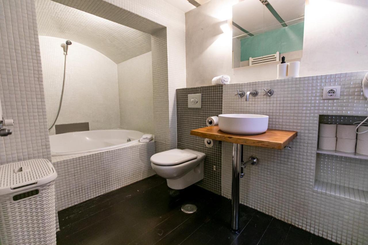 Apartamento 3 Dormitorios En Calle San Vicente. Sevilla Exteriér fotografie